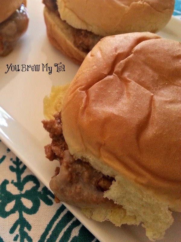 Crockpot Sloppy Joes are a great Weight Watchers Recipe that has only 4 SmartPoints per serving! This is an ideal easy meal everyone loves!