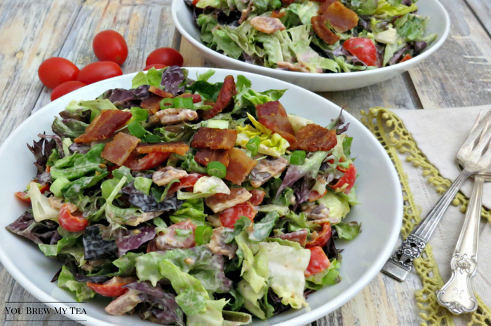 Chopped Salad is a great choice for a hearty lunch everyone loves! This bacon lovers Weight Watchers Salad is fast and easy to make!! Only 4 SmartPoints per serving! 