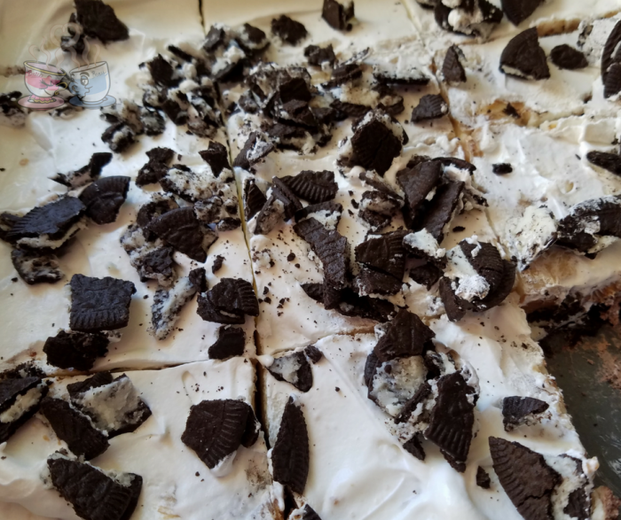 Oreo Pudding Chocolate Lasagna only has 4 SmartPoints per serving and is a great idea for a delicious and easy to make treat that everyone loves! | Weight Watchers Dessert | Oreo Dessert | Weight Watchers Recipe | Pudding Dessert