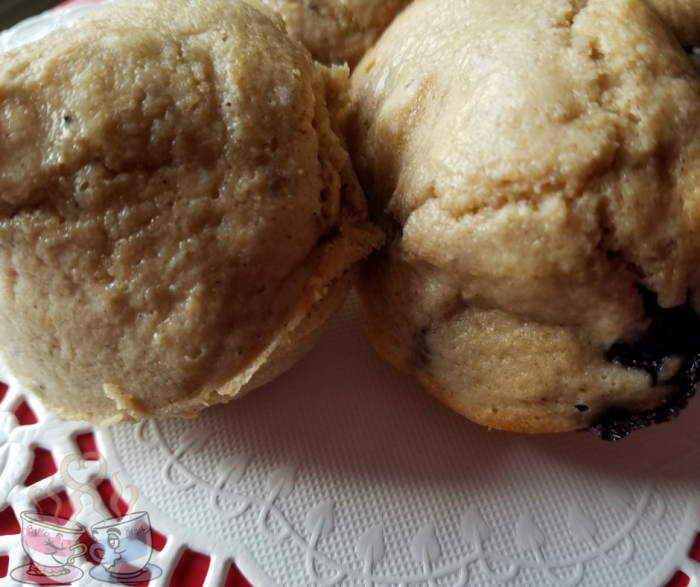 Blueberry Muffin for only 1 SmartPoint Per Muffin! This 3-Ingredient Blueberry Muffin Recipe is super easy, ready in 15 minutes and delicious! 