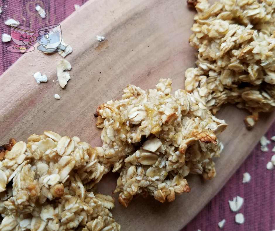 Breakfast Cookies are so easy for busy mornings, and this recipe for Oatmeal Banana Breakfast Cookies is only 1 SmartPoint per cookie on Weight Watchers!