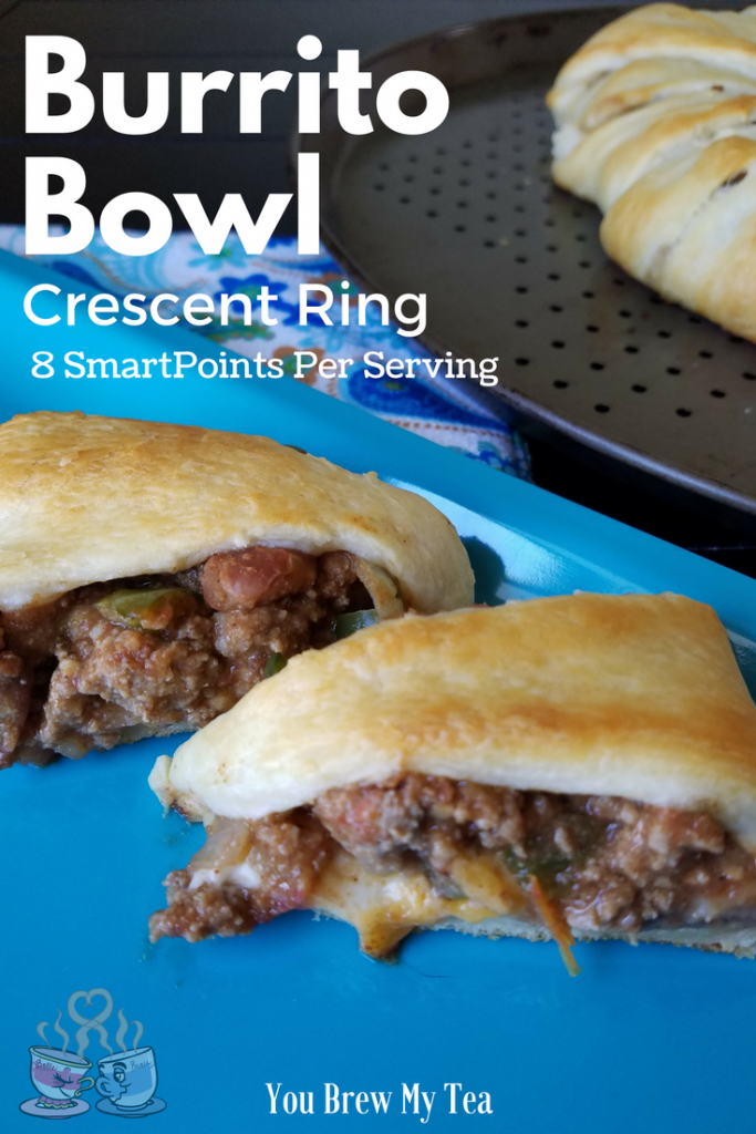 Make our Burrito Bowl Crescent Ring as a great fun and easy meal the whole family loves! This crescent ring recipe is only 8 SmartPoints per serving!