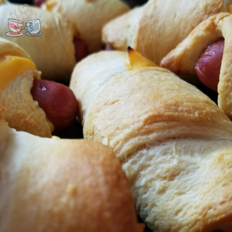 Crescent Roll Hot Dogs can easily fit into any diet plan! This recipe is only 5 Weight Watchers SmartPoints per serving and is a great snack or meal idea!