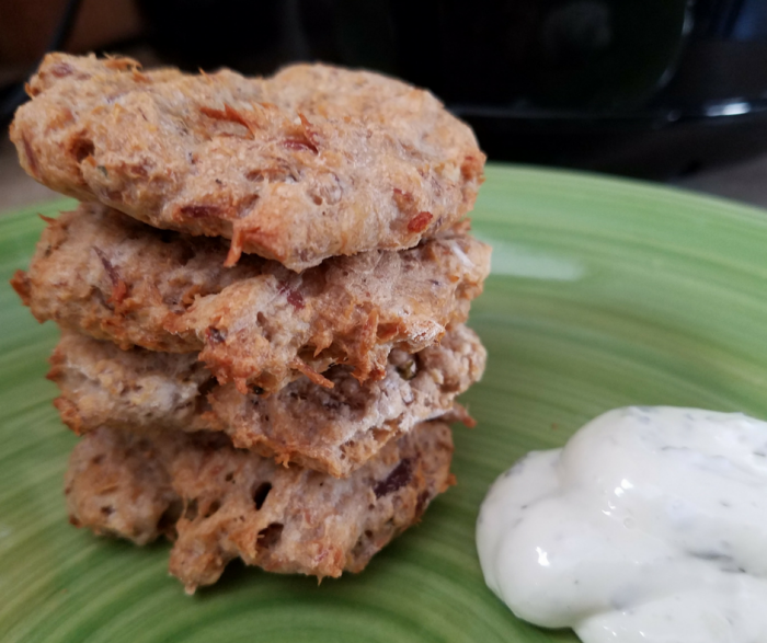 This Air Fryer Tuna Cake Recipe is a great Weight Watchers FreeStyle Recipe! Only 1 SmartPoint per serving makes this a favorite in our Weight Watchers meal Plan! 