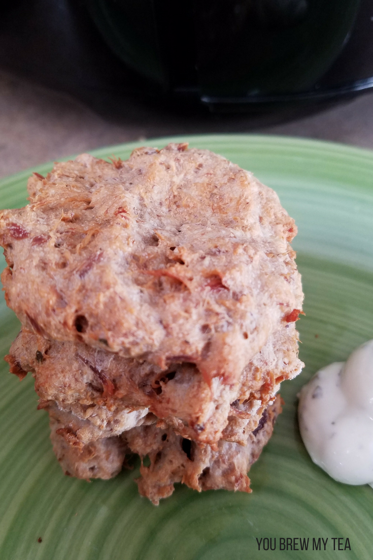 This Air Fryer Tuna Cake Recipe is a great Weight Watchers FreeStyle Recipe! Only 1 SmartPoint per serving makes this a favorite in our Weight Watchers meal Plan! 