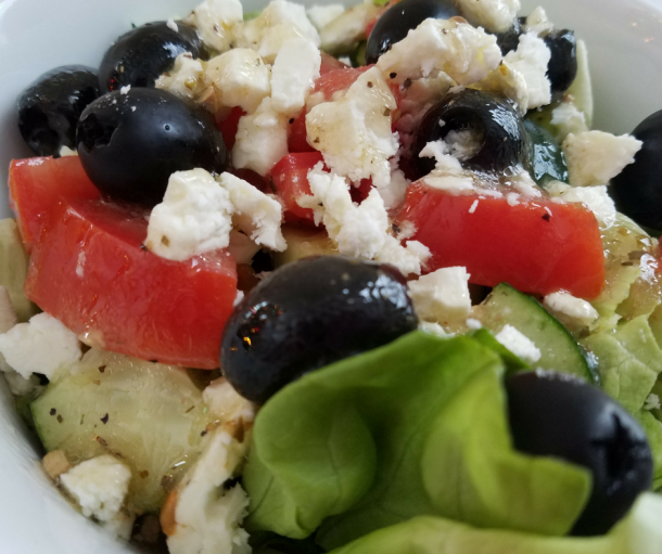 Low-Fat Greek Salad Dressing Recipe - Here's How to Make it