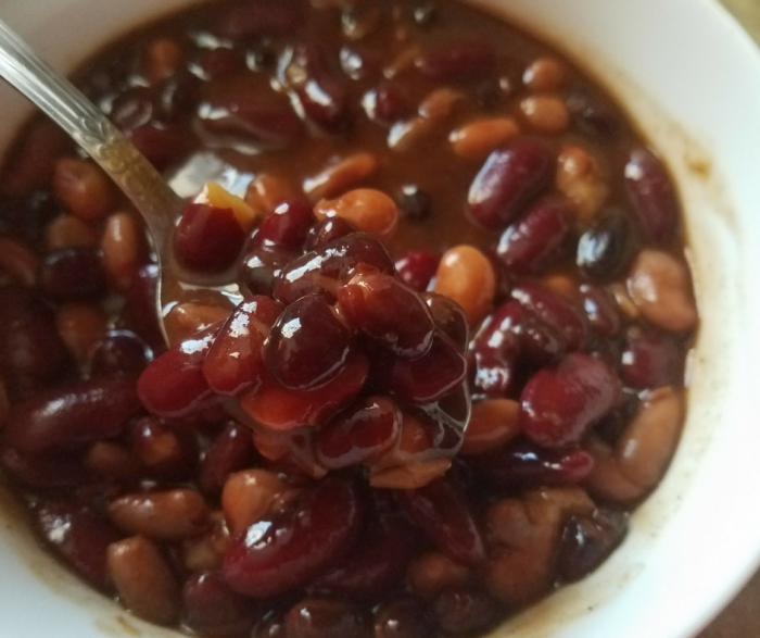 Homemade Baked Beans are so easy to make with our Weight Watchers Instant Pot Recipe! This has only 3 FreeStyle Weight Watchers SmartPoints per serving and is full of flavor! 