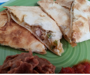 This Weight Watchers Chicken Quesadilla Recipe is a great choice for a kid-friendly dinner or a perfect FreeStyle Lunch Recipe for only 5 SmartPoints per serving.