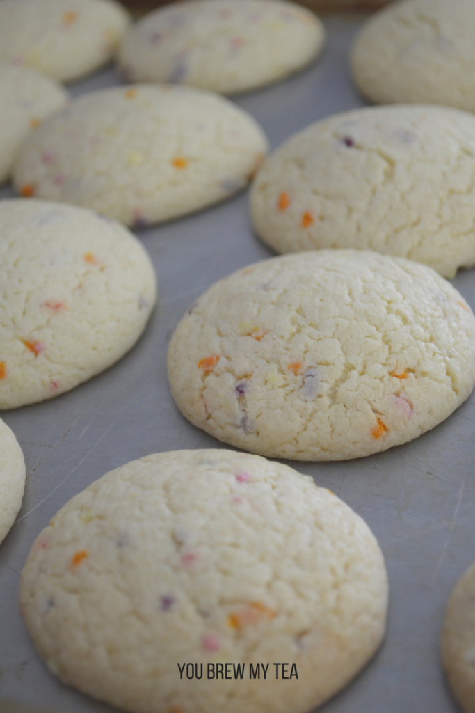 Make easy Funfetti Jello Cookies that fit into your Weight Watchers FreeStyle menu at only 2 SmartPoints each! A great Weight Watchers cookie that is family friendly!