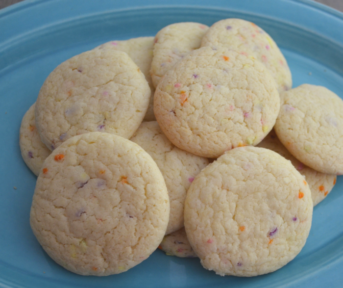 Make easy Funfetti Jello Cookies that fit into your Weight Watchers FreeStyle menu at only 2 SmartPoints each! A great Weight Watchers cookie that is family friendly!