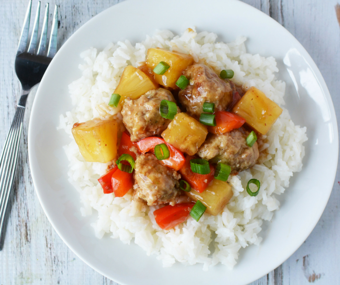 Skinny Hawaiian Turkey Meatballs are a great Weight Watchers FreeStyle Recipe that are easy to make and kid-friendly! Only 3 SmartPoints per serving and a great freezer meal idea that kids will love! 