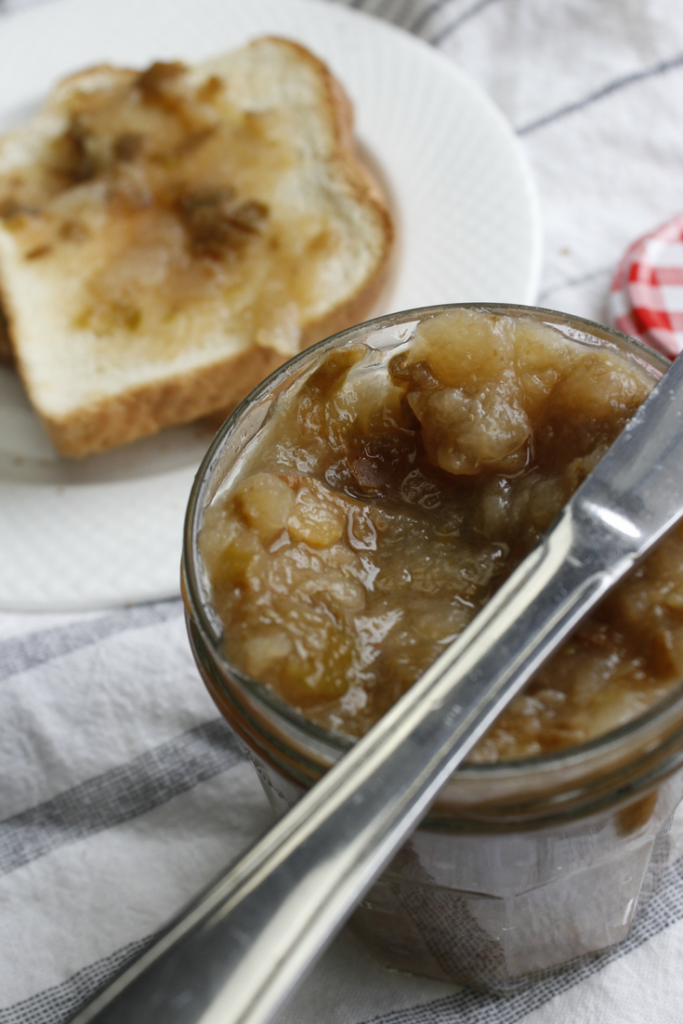 Slow Cooker Pear Butter is a great option for a Zero Point FreeStyle Weight Watchers Recipe! It's a perfect addition to your breakfast routine and ideal on toast!