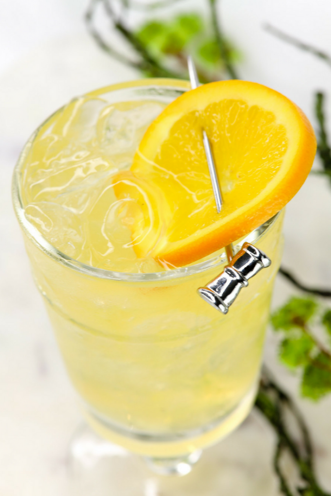 Make our Skinny Orange Mango Spritzer for Zero Points on the Weight Watchers FreeStyle Plan! This is a new favorite summer drink that everyone will love!