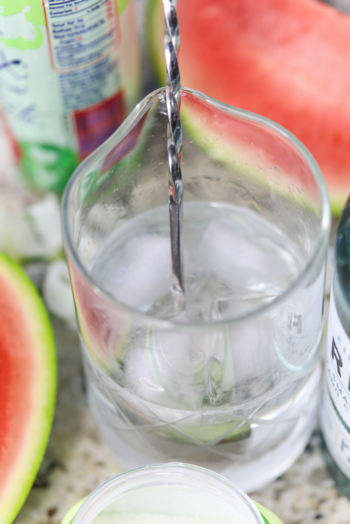 Make this Skinny Watermelon Vodka Spritzer for an easy cocktail that is also low in calories! Only 2 SmartPoints on the FreeStyle Weight Watchers plan! Tons of great flavor for low calorie cocktail!