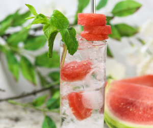 Make this Skinny Watermelon Vodka Spritzer for an easy cocktail that is also low in calories! Only 2 SmartPoints on the FreeStyle Weight Watchers plan! Tons of great flavor for low calorie cocktail!