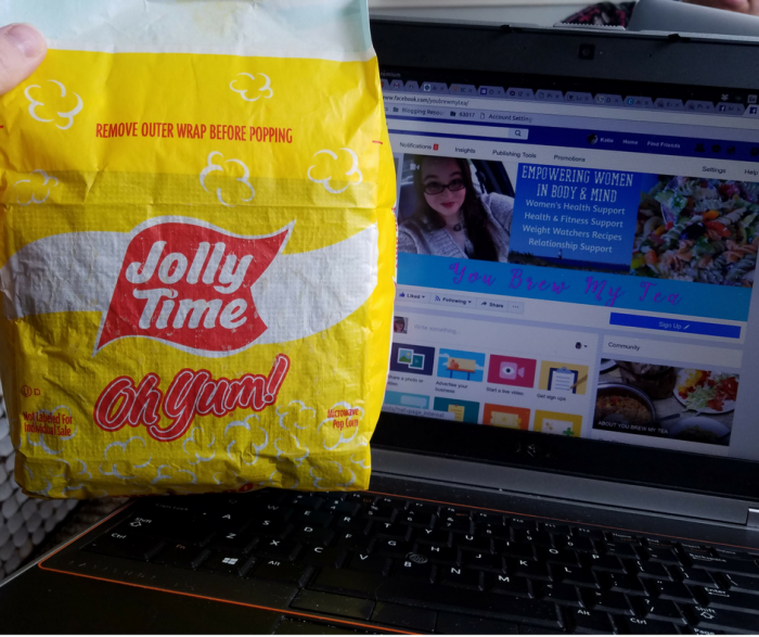 JollyTime Popcorn is a great 3 SmartPoint FreeStyle Snack on Weight Watchers!