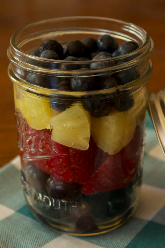 Make our easy fruit salad in a mason jar as a great sweet treat that is kid-friendly and delicious! This Weight Watchers FreeStyle Zero Point recipe is fast and easy!