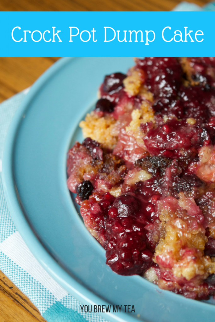 Make a great Crock Pot Dump Cake for an easy summer dessert that everyone in your family will love! It's an easy recipe that is only 4 SmartPoints on Weight Watchers FreeStyle! A family-friendly dessert that is also low calorie!