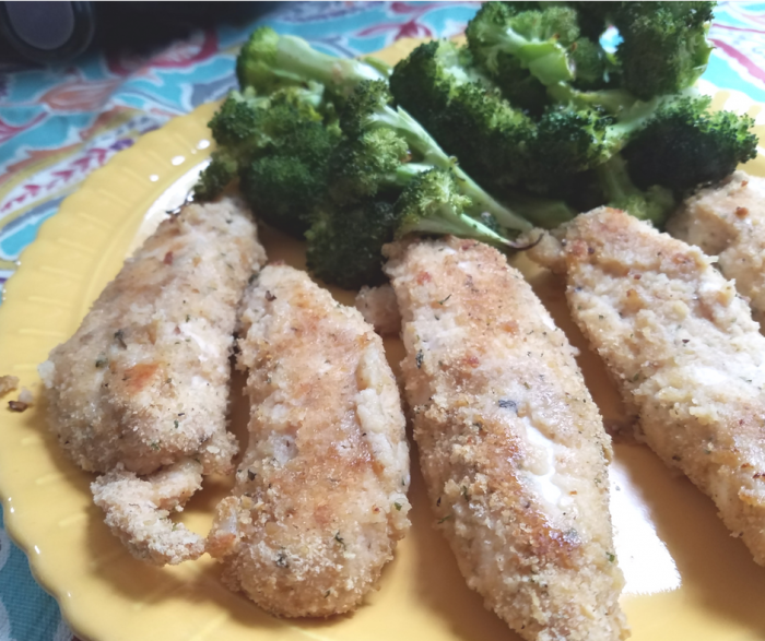 Make our Air Fryer Parmesan Chicken in just minutes! This delicious healthy chicken recipe is only 2 SmartPoints on Weight Watchers FreeStyle! A perfect family friendly chicken dinner idea!