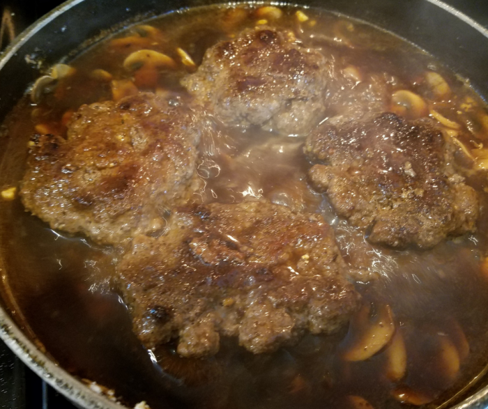 Salisbury Steak Recipe is a perfect idea for Weight Watchers FreeStyle Meal Planning! It is delicious, lean, and only 5 SmartPoints per serving! Served with or without mushrooms for your preferences!