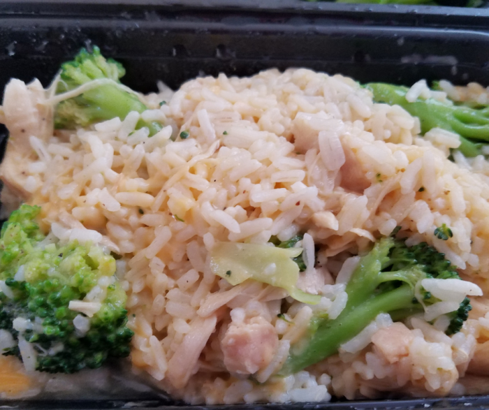 This Cheesy Chicken & Rice Meal Prep Idea is a fast Instant Pot Recipe for WW FreeStyle Plan! This low point Weight Watchers FreeStyle Instant Pot Recipe is ready in minutes and ideal for portioning for a week of easy lunches.